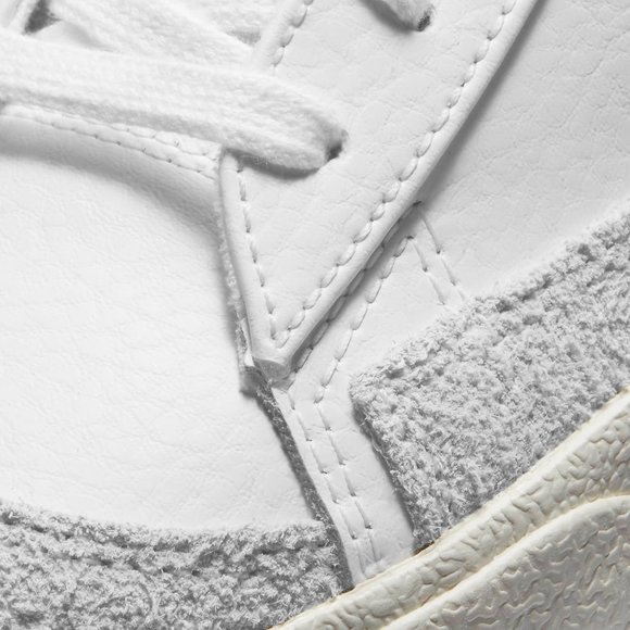 NIB Nike Blazer Mid 77 Vintage White/Habanerd Red-Sail CZ1055 101 - Picture 7 of 8